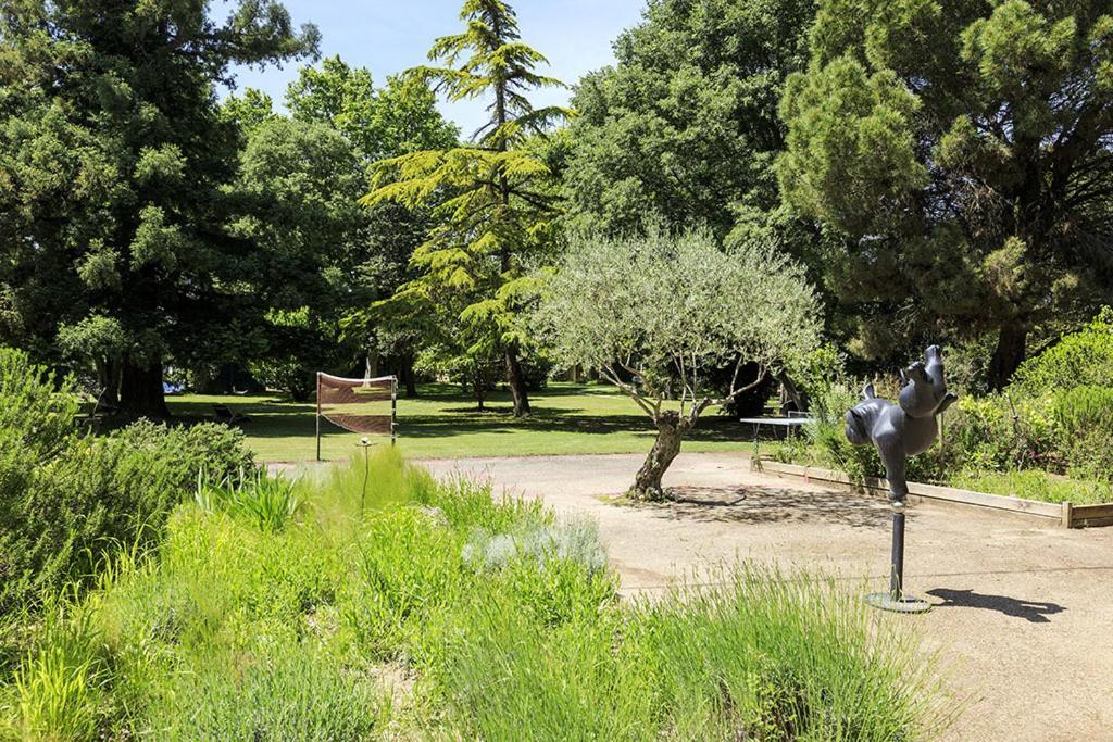 Les Gites Du Domaine De Rhodes Avignon Exteriér fotografie